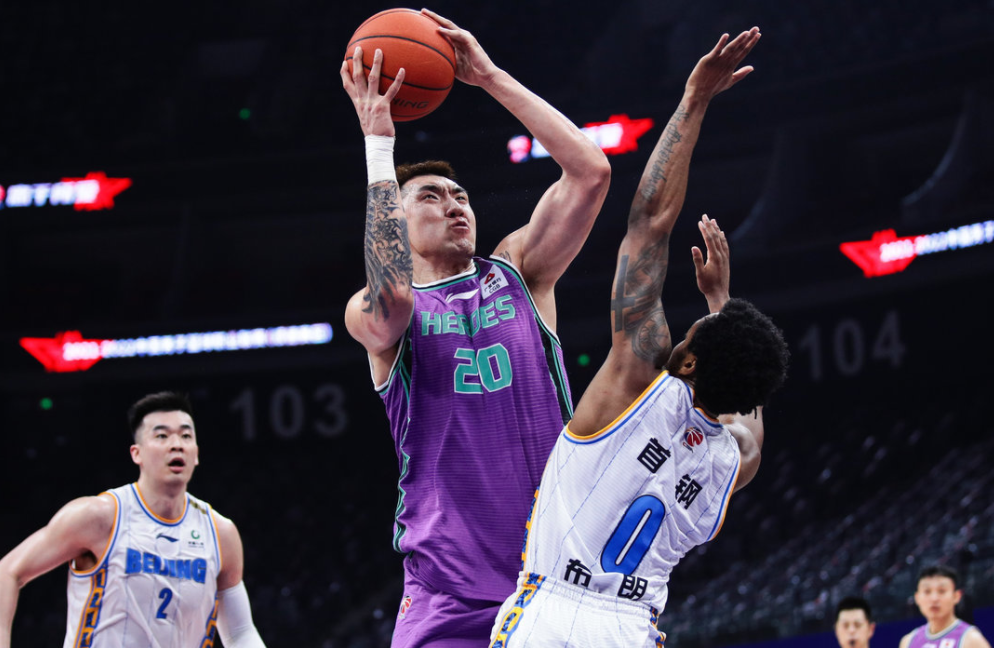 转折点里尔遗憾出局；CBA季后赛赛前攻防权衡；赛场秩序良好；细节决定成败