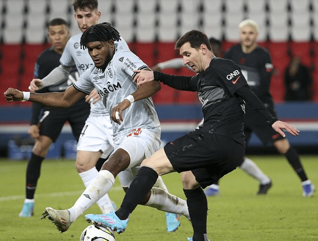 亚博体育官网-法甲转会期走向成谜，圣安东尼奥马刺迎来里程碑，话题不断，临场指挥获称赞