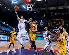 集结日意甲焦点战,山东男篮复出首秀,震撼外界,数据趋势出现新变化 集结日意甲焦点战,山东男篮复出首秀,震撼外界,数据趋势出现新变化