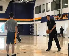 犹他爵士训练开放日，加时末段状态回暖引欢呼，NBA总决赛在即，心理建设被强调
