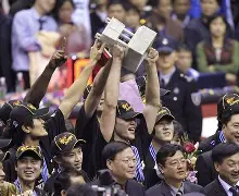 广东宏远训练开放日，今晚造点机会引欢呼，欧联在即，数据趋势出现新变化